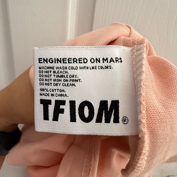 TFIOM The Future Is On Mars Men's Alien Smile T-Shirt Size Medium - Picture 8 of 10